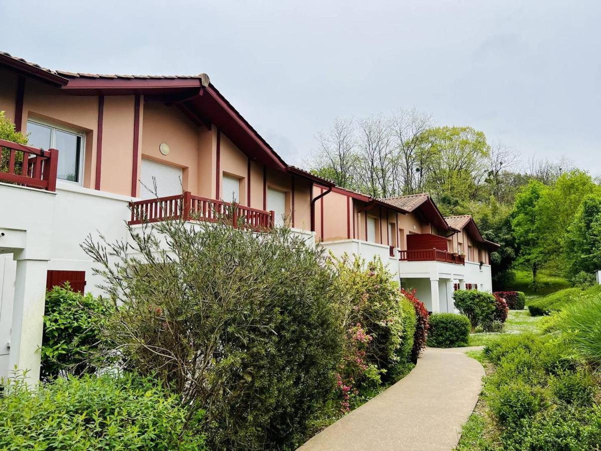 Appartement F2 A Cambo-Les-Bains Avec Piscine, Proche Thermes, Terrasse Et Parking - Fr-1-495-36 Exteriér fotografie