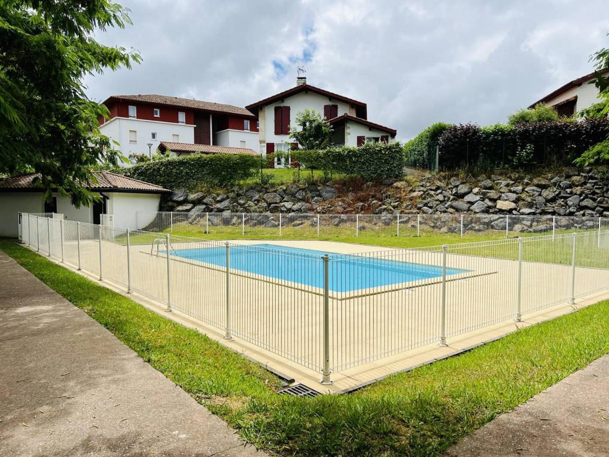 Appartement F2 A Cambo-Les-Bains Avec Piscine, Proche Thermes, Terrasse Et Parking - Fr-1-495-36 Exteriér fotografie